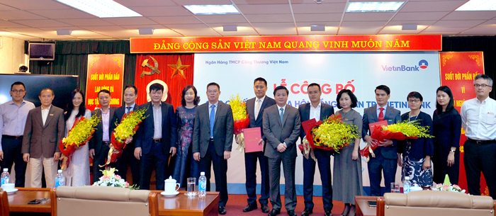 vua-co-tan-chu-tich-7x-moi-ngan-hang-vietinbank-bo-nhiem-loat-lanh-dao-cap-cao
