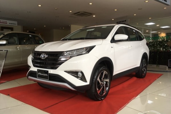 loat-o-to-tan-binh-moi-cua-toyota-gia-gay-sot-re-nhat-tu-345-trieu-dong