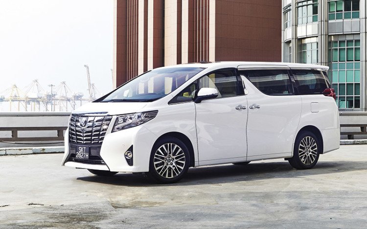 chiec-o-to-nay-cua-toyota-chi-co-dung-6-nguoi-mua-trong-ca-nam-2018-tai-vn