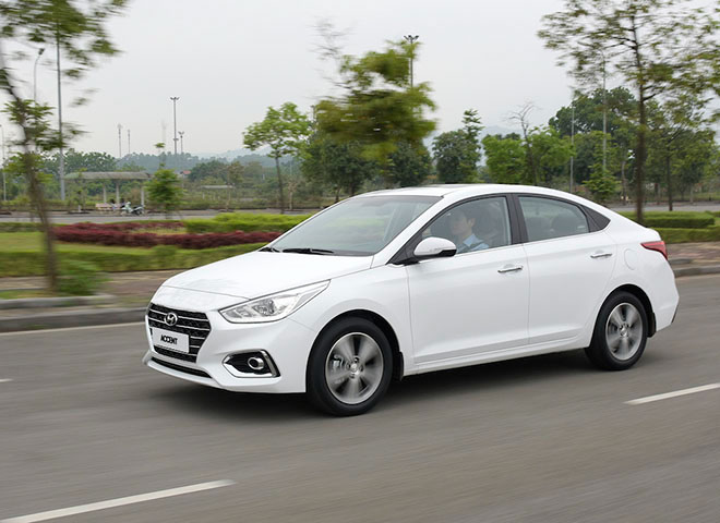 chiec-o-to-425-trieu-nao-vua-vuot-mat-vios-ban-chay-nhat-phan-khuc-sedan-co-b-tai-vn