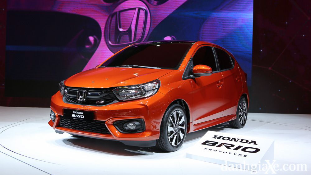 loat-xe-o-to-moi-sap-co-mat-tai-vn-sot-xinh-xich-honda-brio-tren-duoi-400-trieu-dong