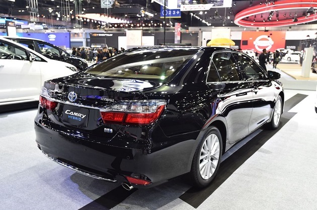 giam-gia-cuc-manh-xe-sang-camry-gia-nay-con-thap-hon-ca-honda-city