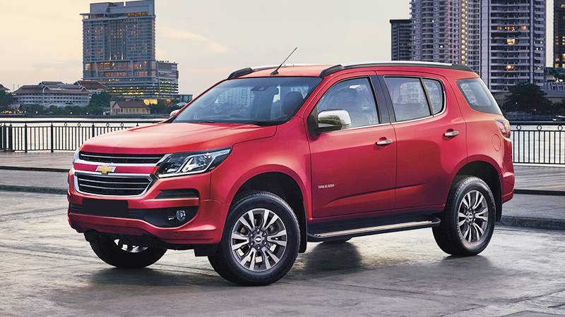 mot-chiec-o-to-suv-7-cho-khac-cung-duoc-giam-tiep-50-trieu-dongchiec-tai-vn