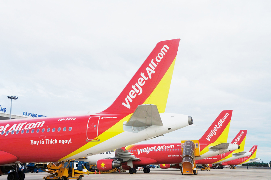 lien-tuc-ban-ve-0-dong-ba-chu-vietjet-thu-khung-535-nghin-ty-dong