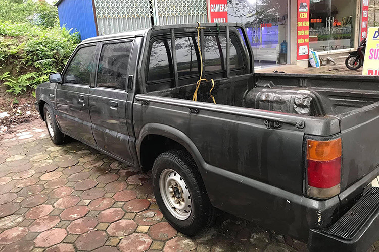 phat-sot-o-to-mazda-rao-gia-ban-chi-35-trieu-dong-xe-cu-rich-22-nam-ai-dam-lieu