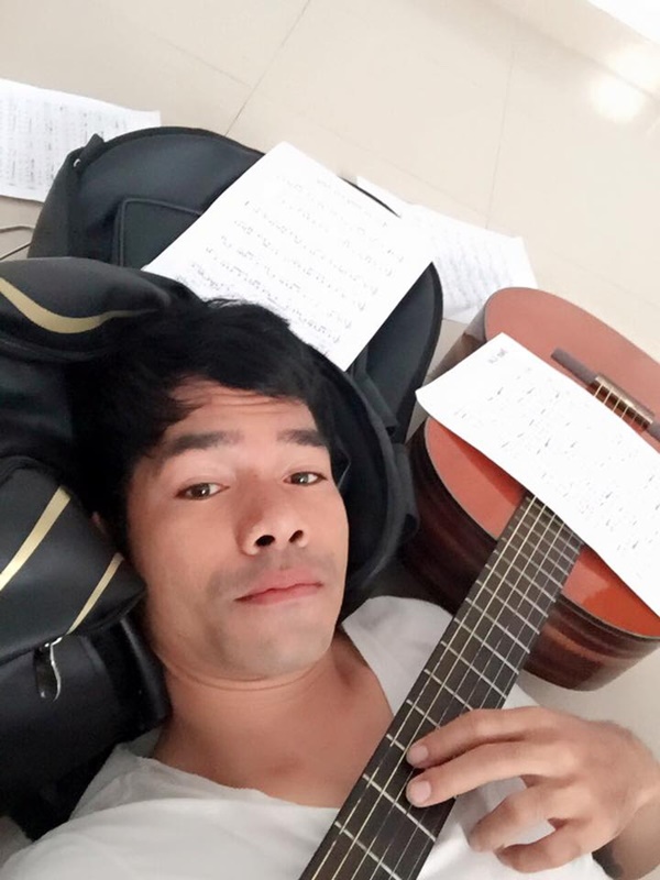 Lý giải cho việc vội vàng phủ nhận đứa con trước đây, Ya Suy cho rằng, vì là người chưa từng trải nên rất sốc khi biết chuyện. Hơn nữa, anh còn khẳng định, đó chỉ là sự bồng bột của tuổi trẻ và “đã lỡ rồi thì chịu trách nhiệm với đứa trẻ là xong”.