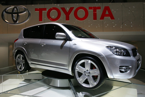 Toyota cũng tiến h&agrave;nh nhều đợt thu hồi