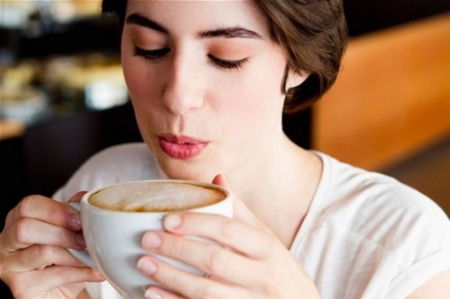 Uống cafe nhiều cũng trở th&agrave;nh một th&oacute;i quen xấu