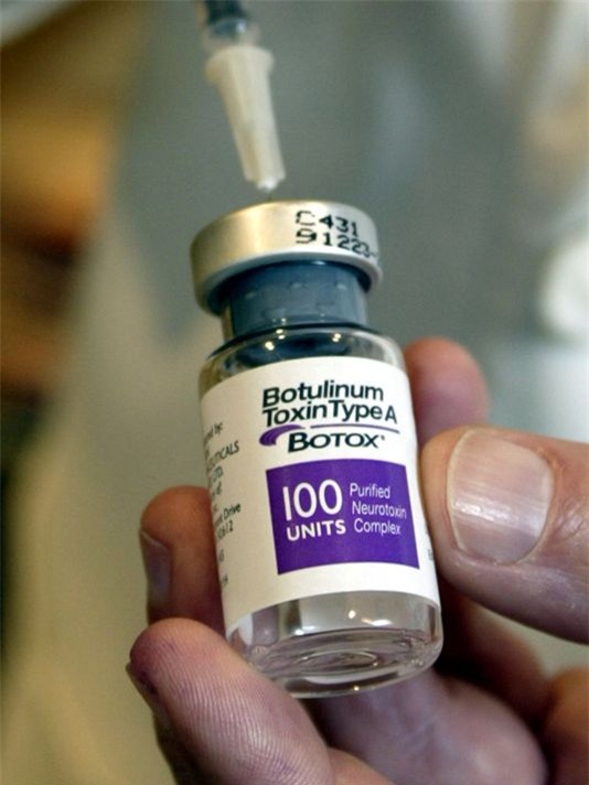 C&oacute; thể ph&acirc;n biệt 13Win21 con - Tri ân hội viên mỗi tháng 2000 tỷ giả, Botox giả bằng mắt thường