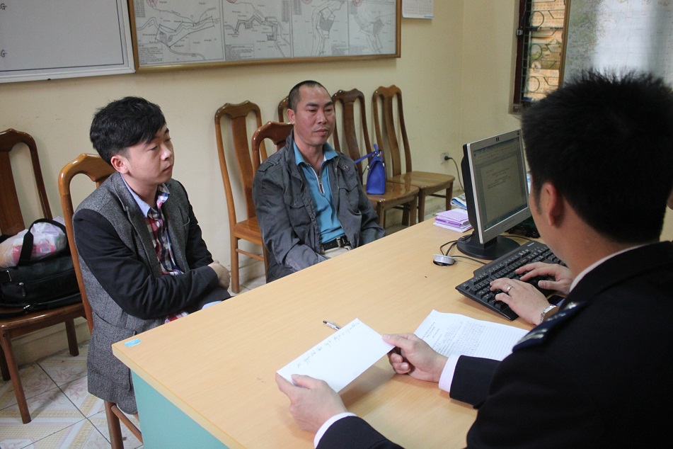 Đối tượng b&aacute;n thuốc Đ&ocirc;ng y kh&ocirc;ng r&otilde; xuất xứ bị điều tra tại cơ quan c&ocirc;ng an