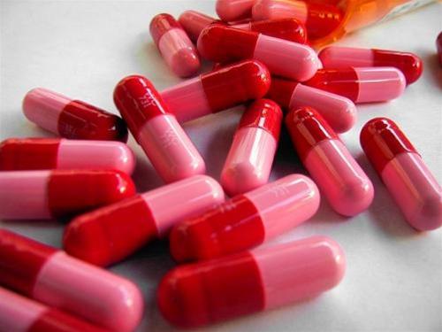 Việc lạm dụng thuốc l&agrave; nguy&ecirc;n nh&acirc;n ch&iacute;nh g&acirc;y 'v&ocirc; hiệu h&oacute;a' thuốc kh&aacute;ng sinh 