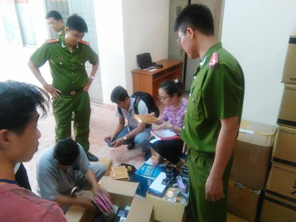 Hiện l&ocirc; h&agrave;ng tr&ecirc;n được cơ quan chức năng thu giữ để phục vụ điều tra.