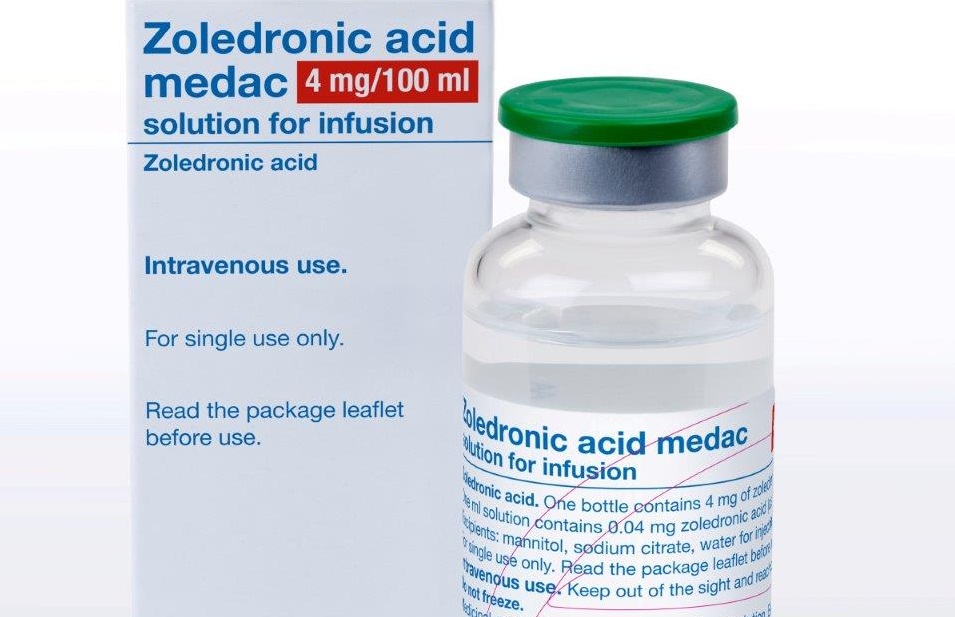 Hoại tử xương h&agrave;m li&ecirc;n quan đến thuốc chứa Acid zoledronic