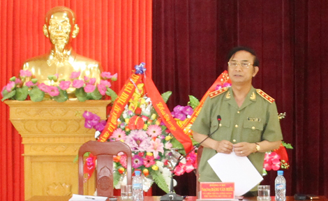 Thứ trưởng Thường trực Đặng Văn Hiếu chỉ đạo tại cuộc họp.