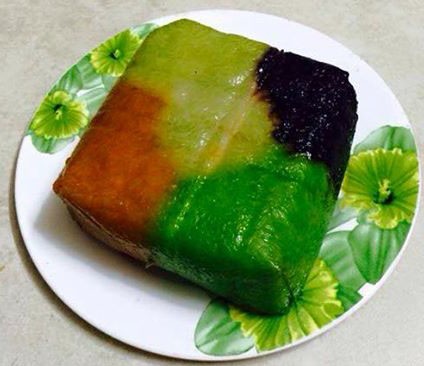 B&aacute;nh chưng ngũ sắc đẹp, độc, lạ v&agrave; mang &yacute; nghĩa may mắn