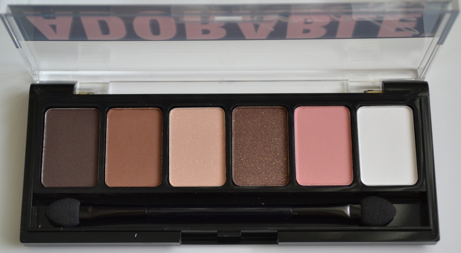 Bộ phấn mắt 6 m&agrave;u The Adorable Shadow Palette &ndash; 13Win21 con - Tri ân hội viên mỗi tháng 2000 tỷ gi&aacute; rẻ sẽ l&agrave;m h&agrave;i l&ograve;ng những kh&aacute;ch h&agrave;ng kh&oacute; t&iacute;nh nhất
