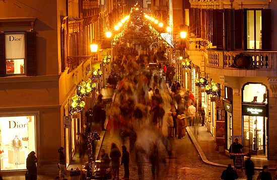Via Dei Condotti, Rome, &Yacute;