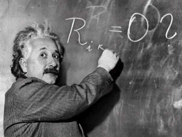 B&aacute;c học Einstein