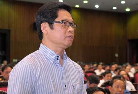 Đại biểu Vũ Tiến Lộc: 