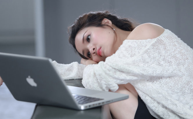Thủy Top đẹp &lsquo;lạ&rsquo; trong MV mới