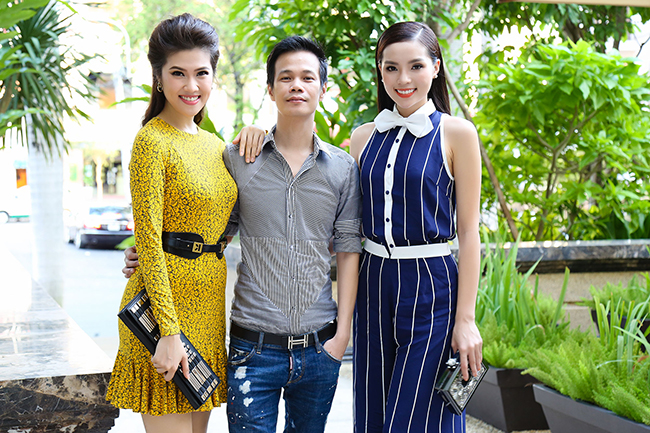 Đạo diễn Long Kan lần thứ hai hợp tác với NTK Hoàng Hải, chính vì vậy hai người đã rất nhiều nhau, Long Kan cũng biết làm cách nào để sân khấu gây sốc cho khán giả những vẫn tôn vinh nhưng bộ trang phục của Hoàng Hải. Ảnh: Cao Minh Mẫn 
