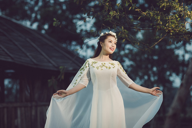 Diễn xuất cùng một đàn anh như Quang Thắng, Thu Hằng chịu khá nhiều áp lực nhưng cô cho biết sẽ cố gắng hết sức để làm tốt vai trò của mình.