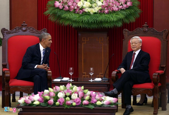 Tại cuộc tiếp, Tổng Bí thư Nguyễn Phú Trọng bày tỏ vui mừng gặp lại Tổng thống Barack Obama tại Việt Nam; đánh giá cao ý nghĩa và tầm quan trọng chuyến thăm của Tổng thống Barack Obama, coi đây là sự tái khẳng định cam kết của lãnh đạo hai nước đối với quan hệ Đối tác toàn diện Việt - Mỹ. Ảnh: Zing News