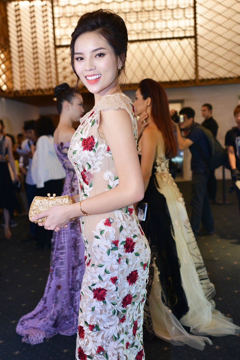 Hoa hậu Kỳ Duy&ecirc;n l&agrave; một 'người t&igrave;nh' trong BST lần n&agrave;y của Ho&agrave;ng Hải.