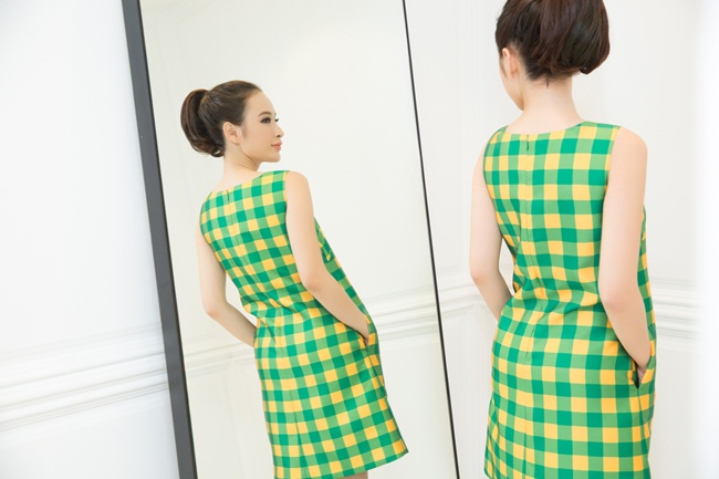 Đỗ Mạnh Cường Tốt nghiệp trường thời trang Chambre Syndicale de la Couture Parisienne tại Pháp,  đồng thời có kinh nghiệm làm việc cho hai nhãn hiệu Pháp danh tiếng Christian Dior và  Dominique Sirop sau khi tốt nghiệp.