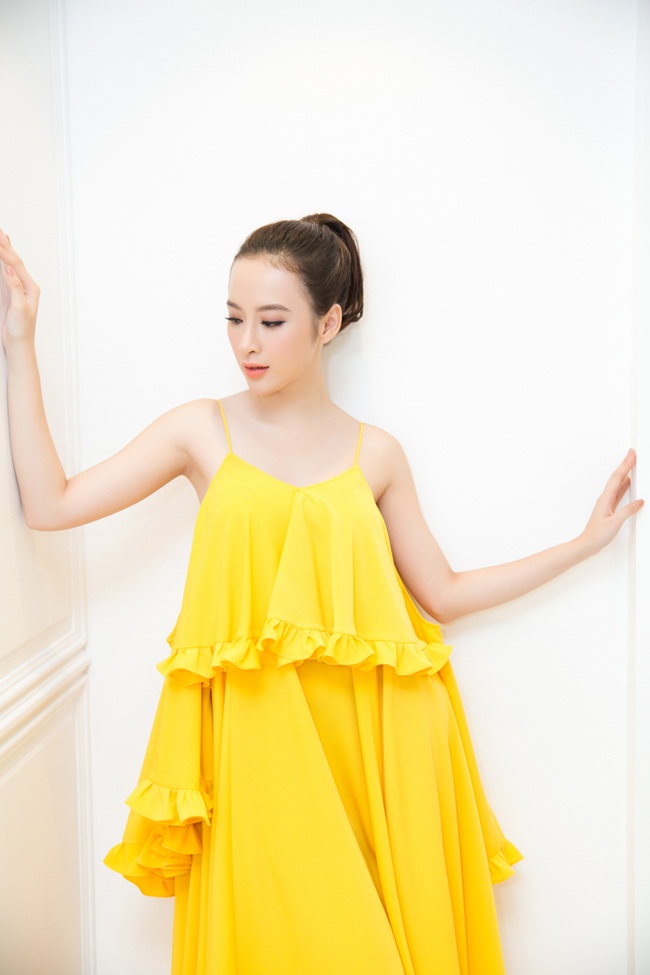chỉ còn 2 ngày nữa, show diễn Xuân - Hè 2016 với tên gọi Countryside - Cảm hứng đồng quê của nhà thiết kế Đỗ Mạnh Cường sẽ chính thức diễn ra tại Gem Center. Đây là một trong những sự kiện thời trang được mong chờ nhất nhất trong năm 2016 này.