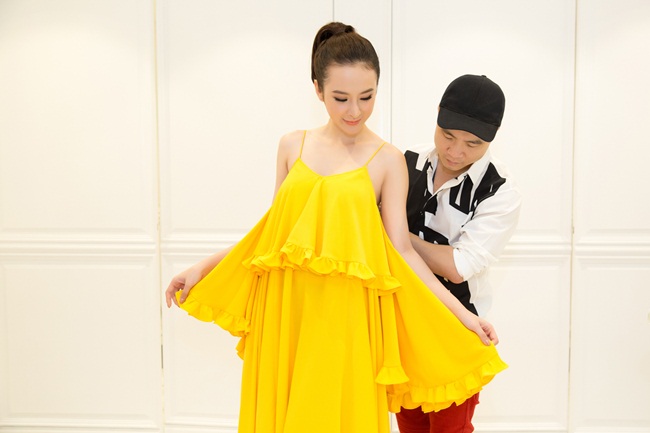 Quyết định này khi được công bố khiến khán giả vô cùng bất ngờ. Tuy nhiên, qua dự án  Love vào mùa Thu - Đông năm trước, Angela Phương Trinh thuyết phục khán giả, giới  mộ điệu khi xuất hiện vô cùng thu hút, nổi bật trong các bộ ảnh thời trang và giữ vai trò  first face trên sàn runway.
