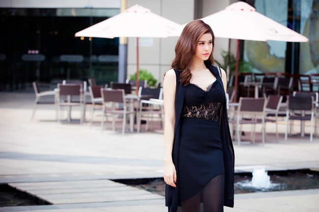 Sự lên ngôi của hai chất liệu này dễ dàng tôn lên vẻ gợi cảm và thanh lịch của các tín đồ thời trang .