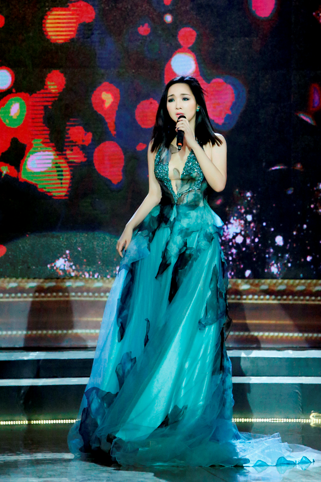 Là một trong những nữ doanh nhân xinh đẹp đắt show sự kiện nhất hiện nay, Hoa hậu Giáng My luôn phải cân đối sắp xếp thời gian cho thật hợp lý.