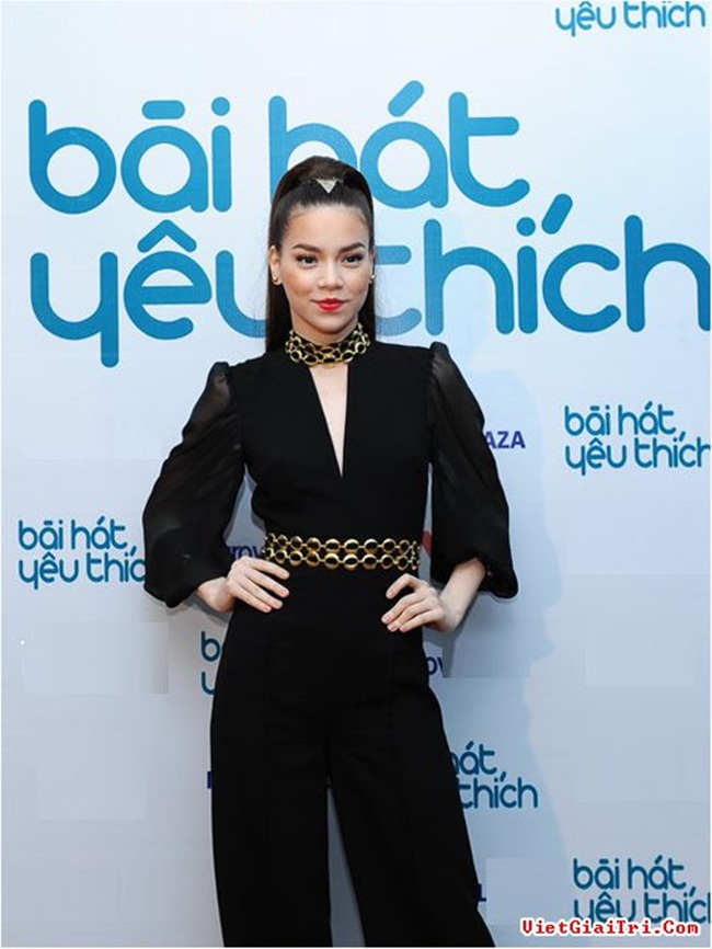 Jumpsuit dáng dài đặc biệt phù hợp với các người đẹp có chiều cao lý tưởng, thân hình mình dây.