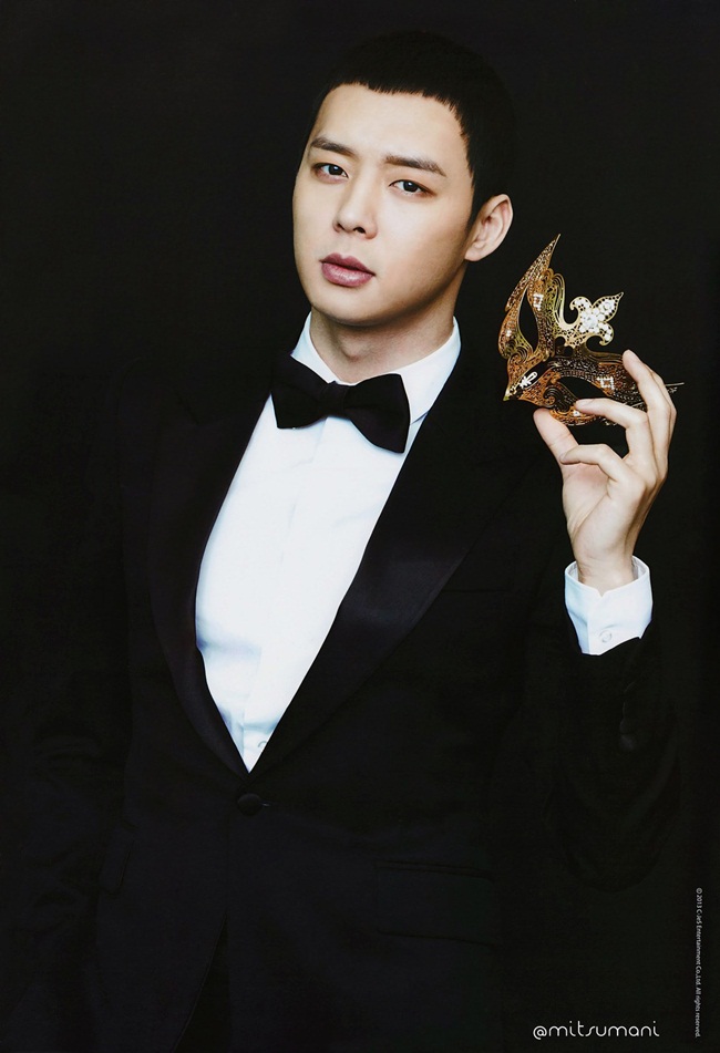 Chỉ mới bắt đầu đóng phim tại Hàn Quốc vào năm 2010, nhưng Park Yoochun đã giành giải Popularity Award (giải thưởng dành cho những ngôi sao được yêu thích) lần thứ 3 tại Baeksang Arts Awards. 