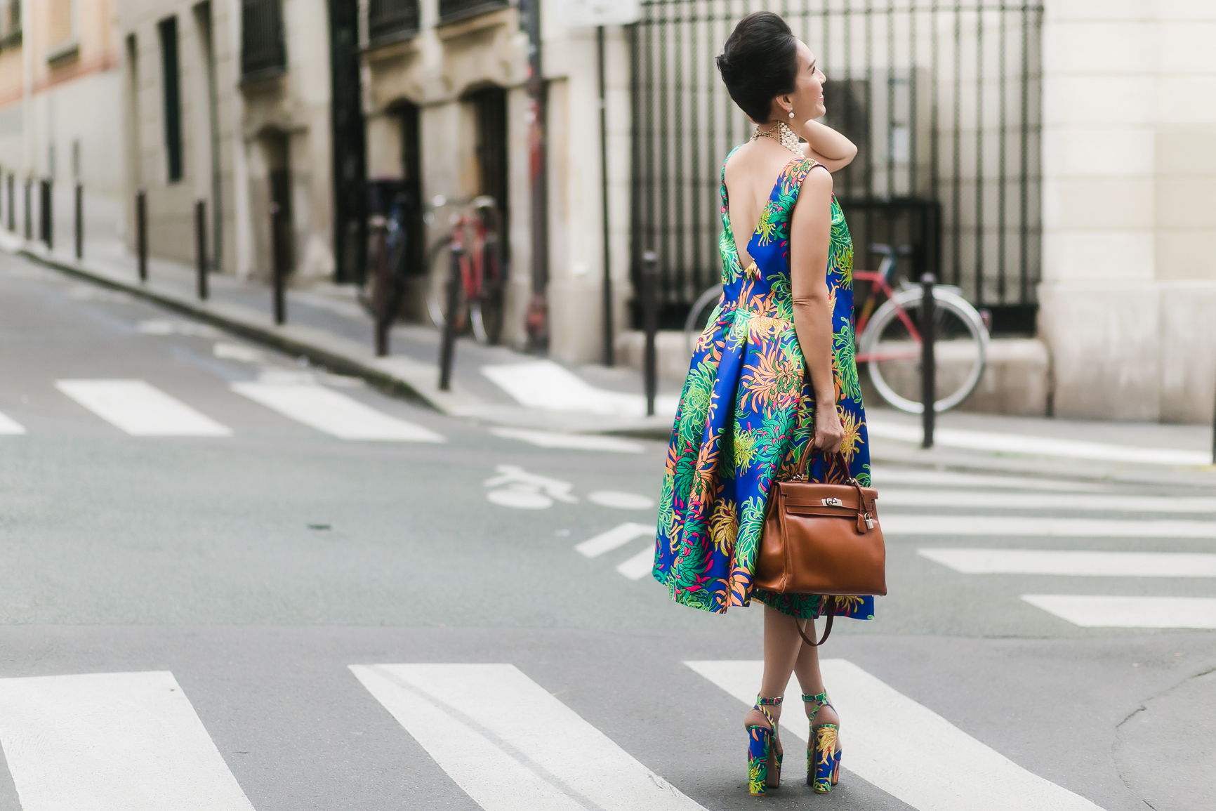 Hiện tại Diễm My đang ở Paris. Đây cũng là một trong những nơi mĩ nhân không tuổi yêu thích và lui tới. 
