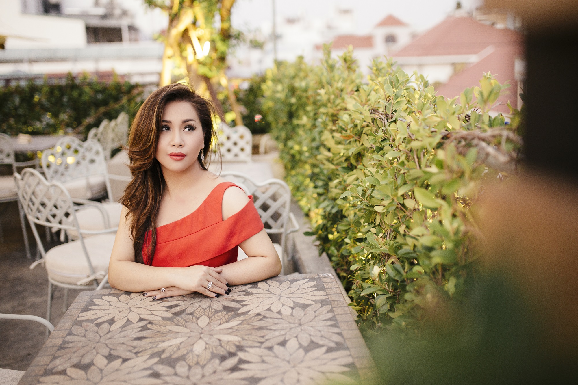 “Quyết định góp mặt trong “Tuyệt Đỉnh Song Ca” lần này, Minh Tuyết đã hủy bỏ khá nhiều show diễn tại nước ngoài để tập trung cho chương trình. Minh Tuyết hy vọng sau chương trình này mình sẽ đến gần hơn với khán giả Việt Nam. 