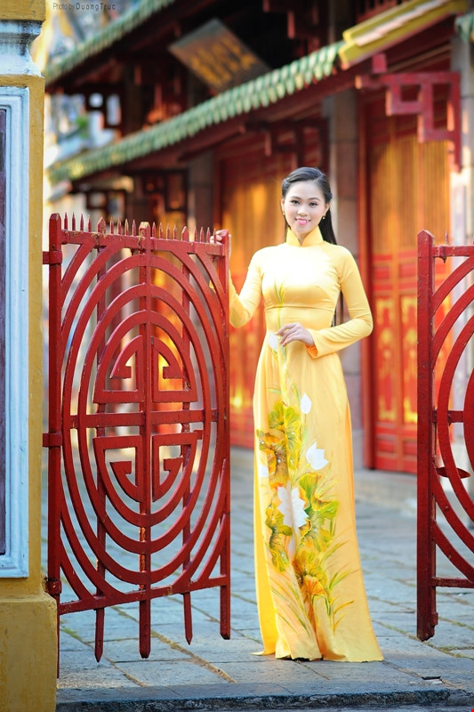 Do không mắc phải khoảng cách về địa lý, các cô gái dễ dàng nhận được sự ủng hộ từ người thân và bạn bè trong thời gian dự thi. 
