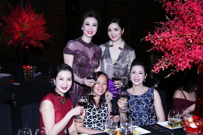 Diện mạo mới của Thanh Mai khiến nhiều người không nhận ra cô vì nữ MC đã tăng cân.