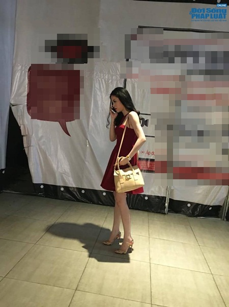 Mới đây, hoa hậu Thu Vũ bất ngờ trở thành tâm điểm của truyền thông khi clip nói tiếng Anh của cô từ năm trước được đăng tải trên mạng.