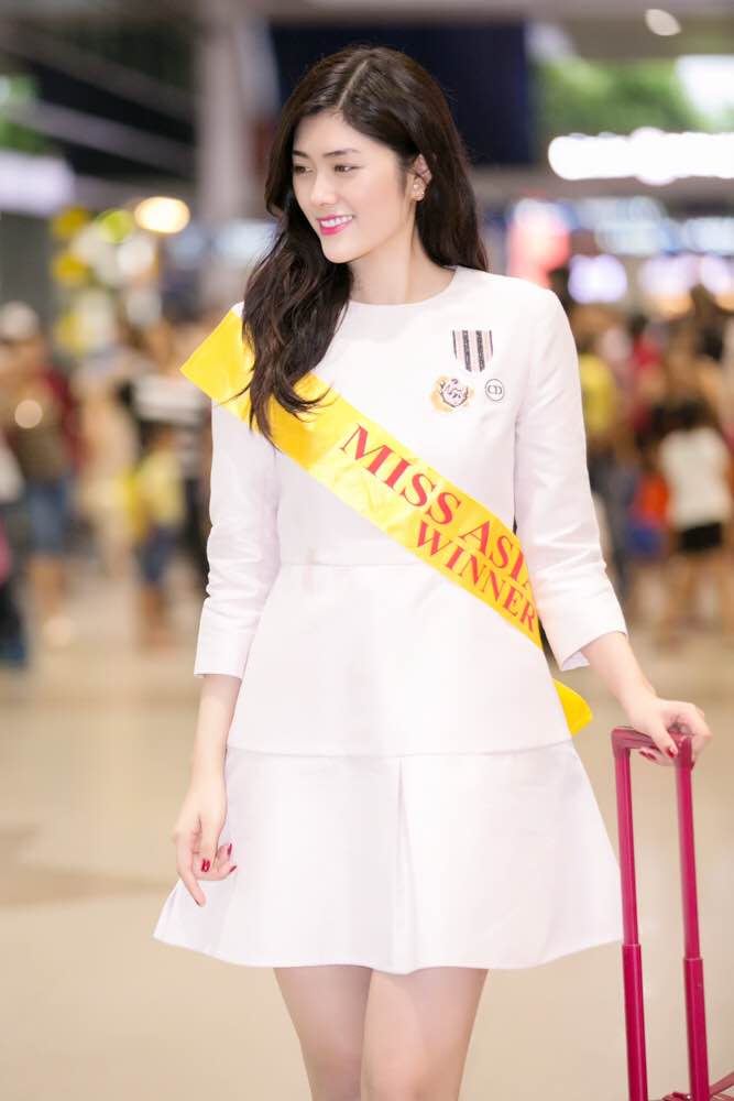 Cô cũng cho biết thêm là cô rất  vui mừng vì được sử dụng hộ của các kiều bào nước ngoài cũng như dành nhiều lời khen tặng cho cô.