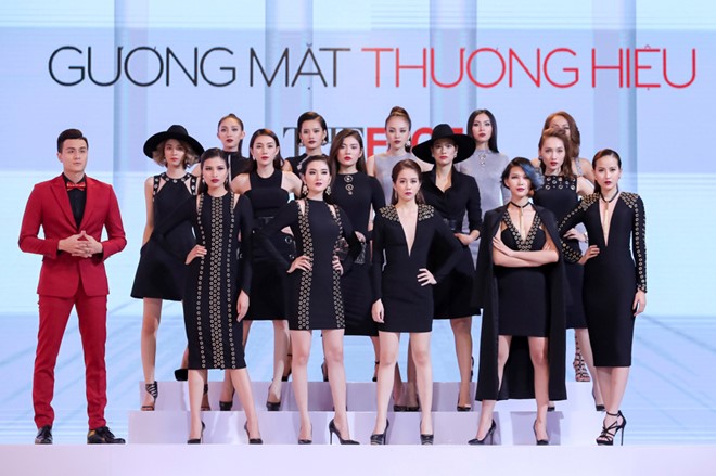 Tối 25/6, tập 2 The Face đã lên sóng. Nếu như ở tập 1 chương trình Gương mặt thương hiệu – The Face, các thí sinh chỉ mới “chào sân” với cách tạo dáng biểu cảm gương mặt và trình diễn với trang phục street style thì ở tập 2, khán giả đã có dịp thưởng thức những phần thi cũng như thị phạm với tính chuyên môn thật sự. Các HLV đã dùng hết nội lực cùng với kinh nghiệm mình có được để thị phạm cho các học trò.