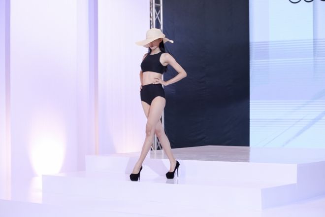 Thu Hiền là gương mặt trẻ nhưng là thí sinh khá tự tin với cách trình diễn.