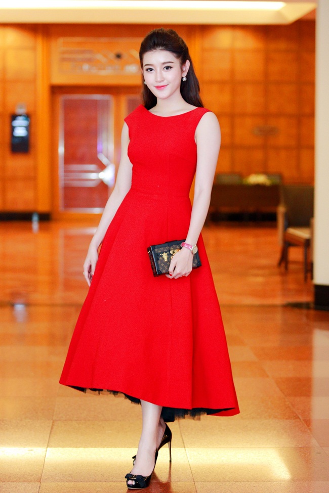 Xuất hiện trong chương trình buổi sáng, Huyền My với tư cách là đại sứ đã chia sẻ nhiều ấn tượng của cô về nước Anh. Đồng thời, trong chương trình toạ đàm buổi chiều, cô cũng đã nhắn gửi nhiều lời khuyên bổ ích tới các bạn học sinh đang có ý định đi du học Anh quốc.