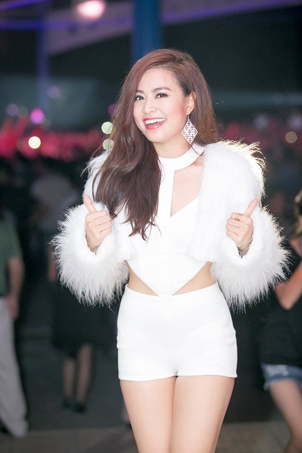 Mặc dù cho đến bây giờ Vân Hugo đã có một con trai kháu khỉnh nhưng Hoàng Thùy Linh vẫn chưa lập Đăng ký và nhận 60K 24 bao lì xì miễn phí mỗi ngày.