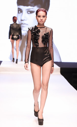 Với gương mặt đẹp nổi bật giữa dàn các thí sinh tham dự sơ tuyển Vietnam’s Next Top Model mùa 7 tại khu vực Đà Nẵng, năng khiếu nhảy rất tốt và từng lọt vào vòng Bán kết một cuộc thi Hoa hậu, Thùy Trâm nhanh chóng gây được thiện cảm với Ban giám khảo dù chiều cao bị hạn chế so với Tiêu chuẩn của một người mẫu