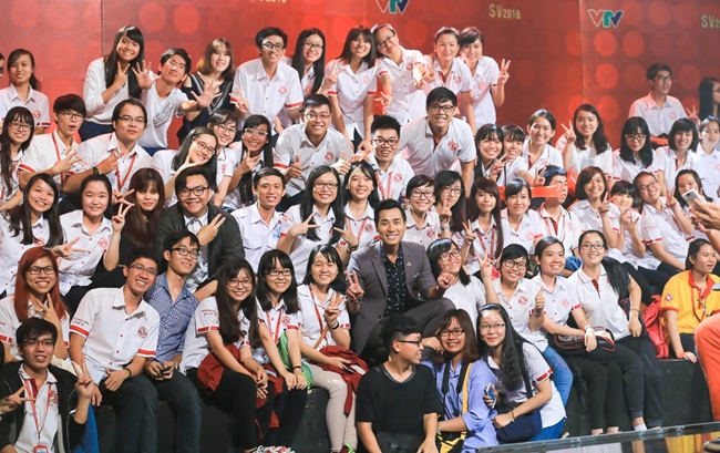 Lý giải vì sao chọn Nguyên Khang dẫn chương trình này, nhà báo Lại Văn Sâm cho biết: “Tôi rất yêu mến các bạn sinh viên Việt Nam. Các bạn ấy cần những sân chơi để thể hiện sự sáng tạo, thông minh và dí dỏm của mình.