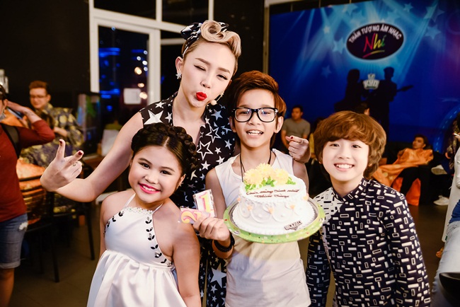 Kết quả đêm thi, Thiên Tùng lọt vào Top 5 thí sinh được đi tiếp cùng Hồ Văn Cường, Bảo Trân, Gia Khiêm, Jayden.