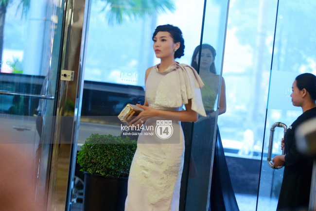 Kỳ Duyên xuất hiện trễ một tiếng so với lời mời chương trình