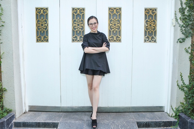 Những đồ được Hiền Thục đem bán làm từ thiện bao gồm trang phục đi chơi, đồ diễn, các loại trang sức - phụ kiện và những món đồ chơi độc đáo của cô.